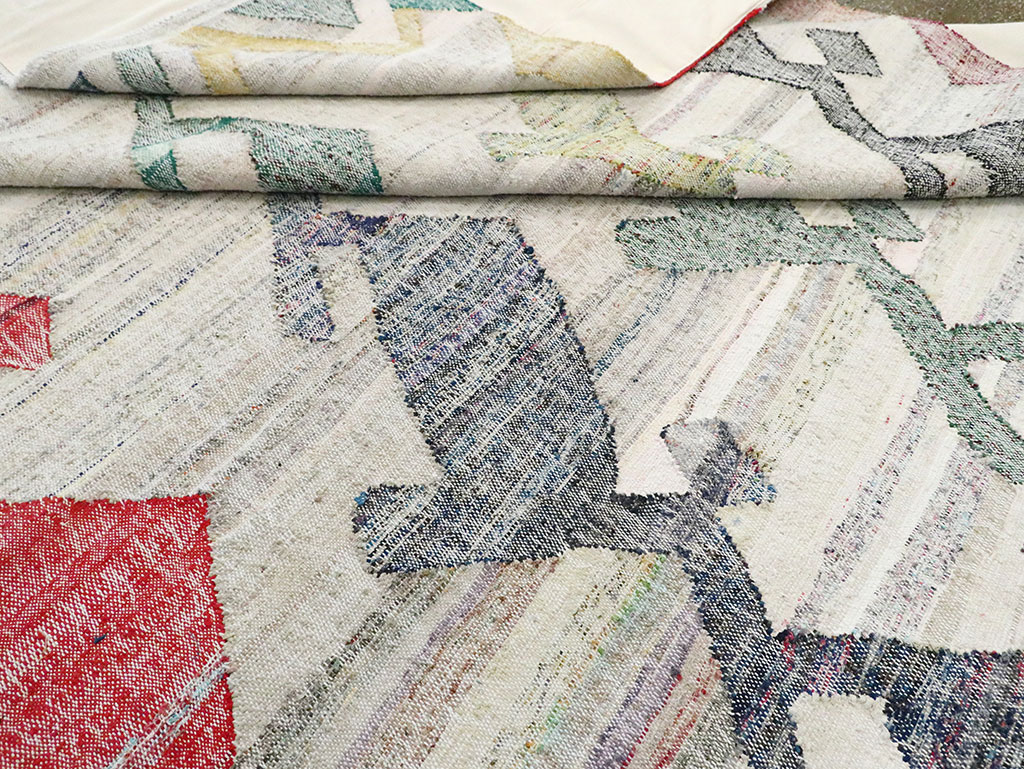 Contemporary Geometric Turkish Flatweave, No.30112 - Galerie Shabab