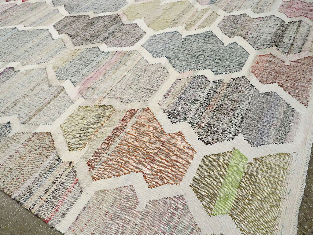 Contemporary Turkish Flatweave Kilim Large Room Size Carpet, No.30115 - Galerie Shabab