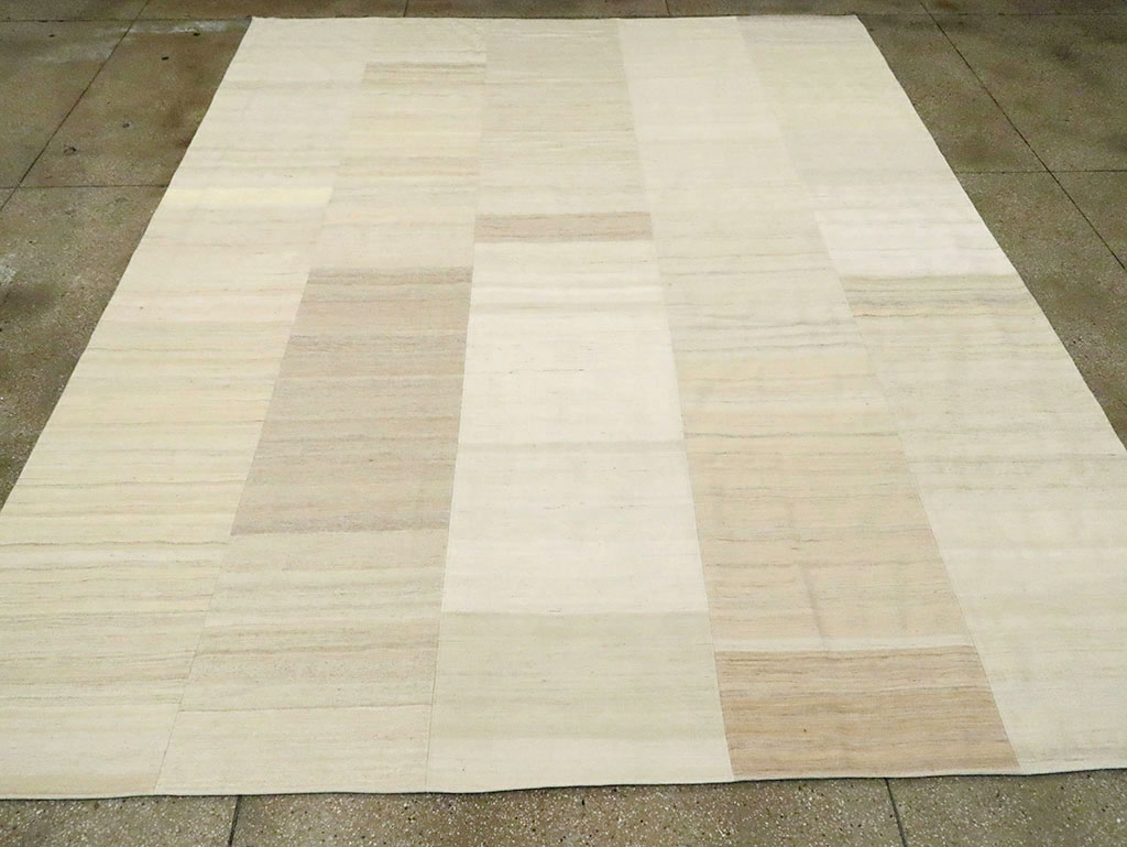 Vintage Turkish Flatweave Kilim Room Size Carpet, No.30124 - Galerie Shabab