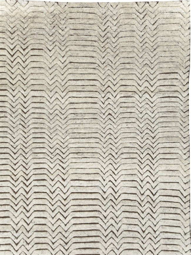 Contemporary Turkish Room Size Carpet, No.30127 - Galerie Shabab