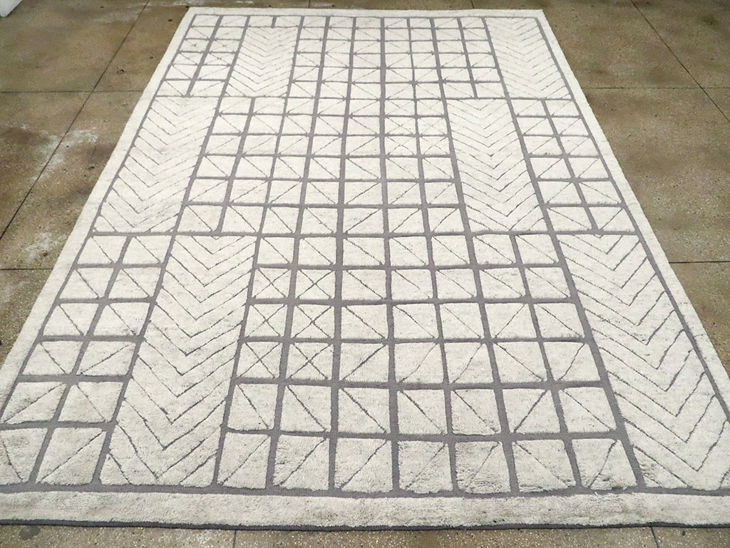 Contemporary Turkish Room Size Carpet, No.30128 - Galerie Shabab