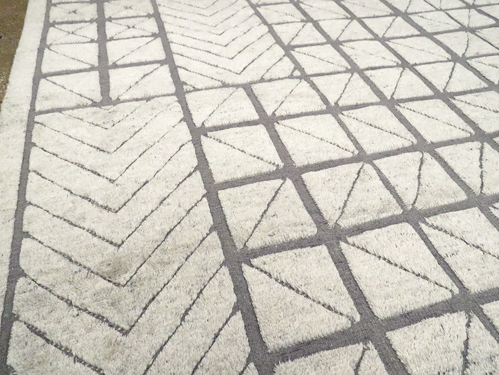 Contemporary Turkish Room Size Carpet, No.30128 - Galerie Shabab