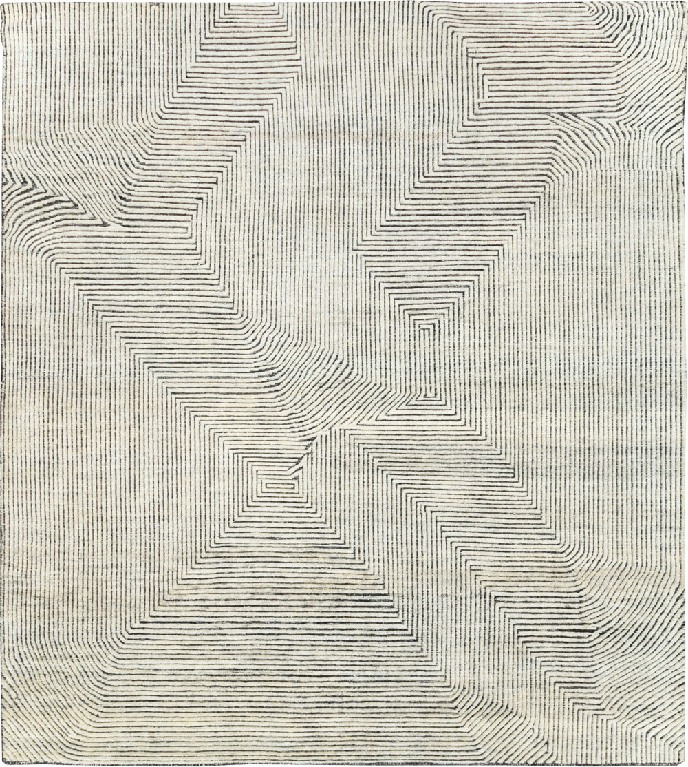 Contemporary Turkish Square Room Size Carpet, No.30129 - Galerie Shabab