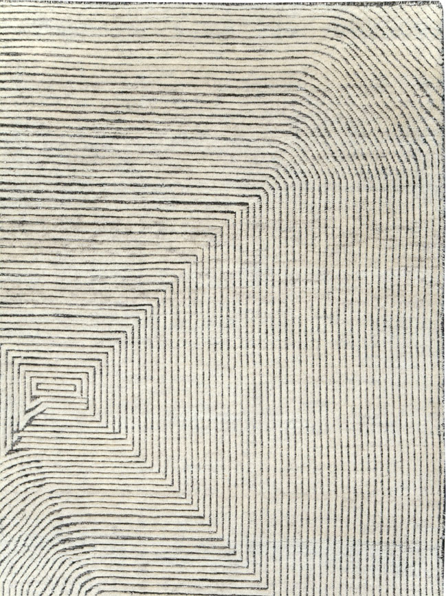 Contemporary Turkish Square Room Size Carpet, No.30129 - Galerie Shabab