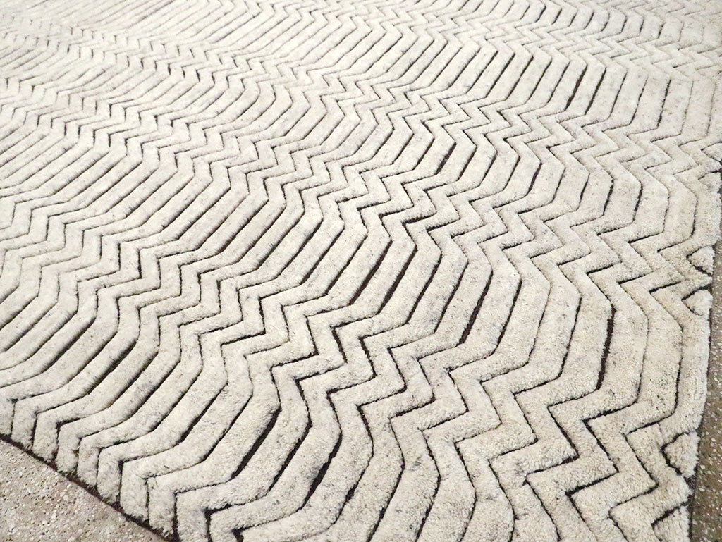 Contemporary Handmade Turkish Large Carpet, No.30130 - Galerie Shabab