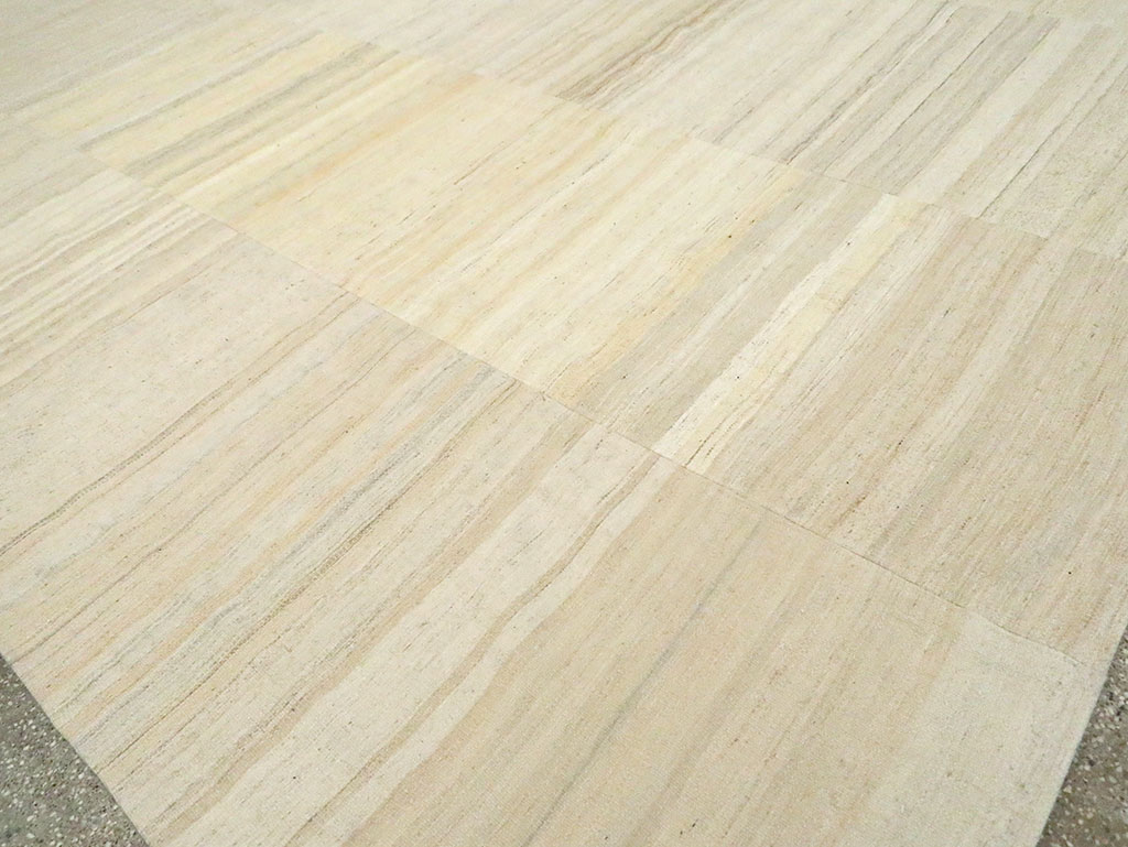 Vintage Turkish Flatweave Kilim Room Size Carpet, No.30131 - Galerie Shabab