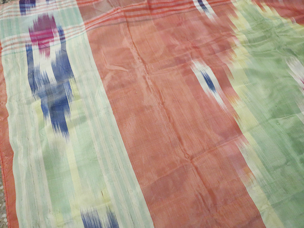 Vintage Central Asian Square Ikat Textile, No.30136 - Galerie Shabab