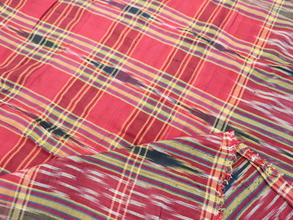 Vintage Persian Textile Fabric, No.30137 - Galerie Shabab