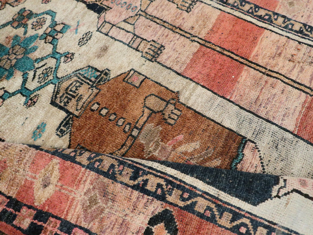 Vintage Persian Bakhtiari Pictorial Rug, No.30143 - Galerie Shabab