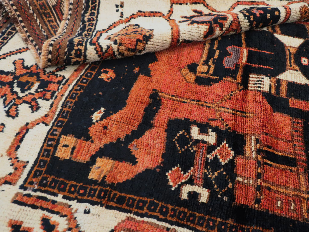 Vintage Persian Pictorial Bakhtiari Accent Rug, No.30146 - Galerie Shabab