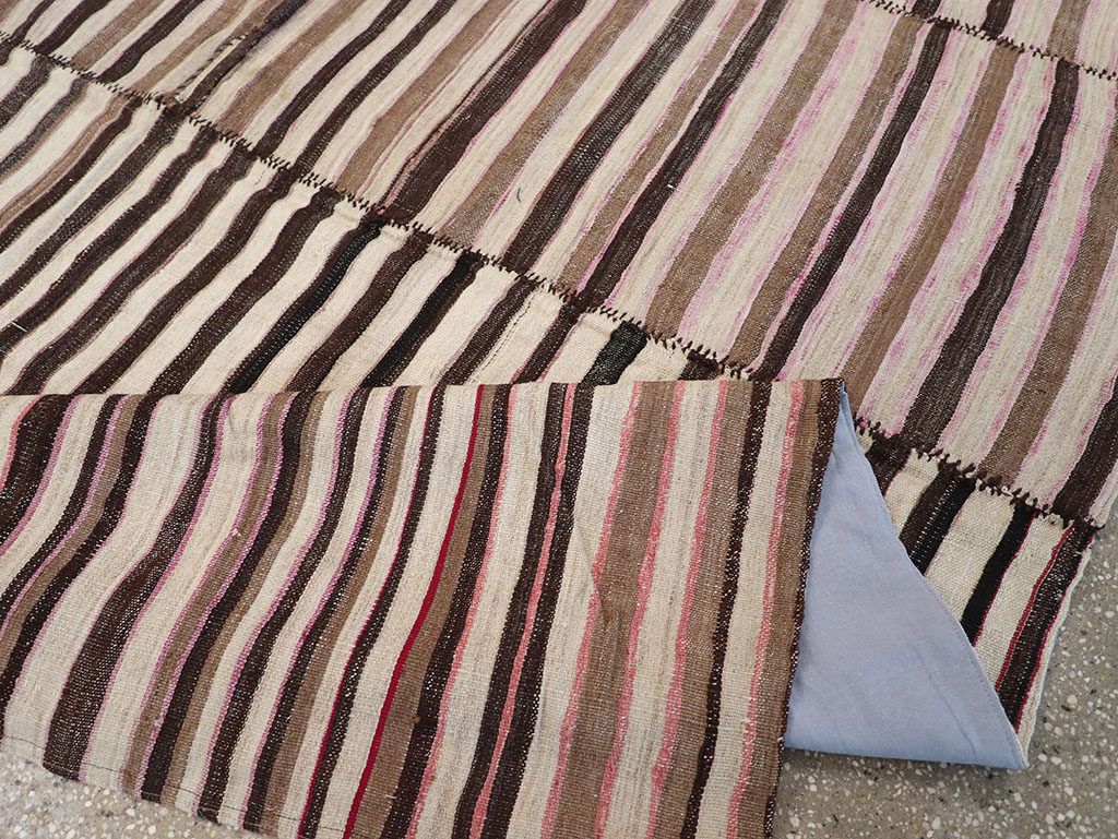 Vintage Persian Flatweave Kilim Accent Carpet, No.30148 - Galerie Shabab