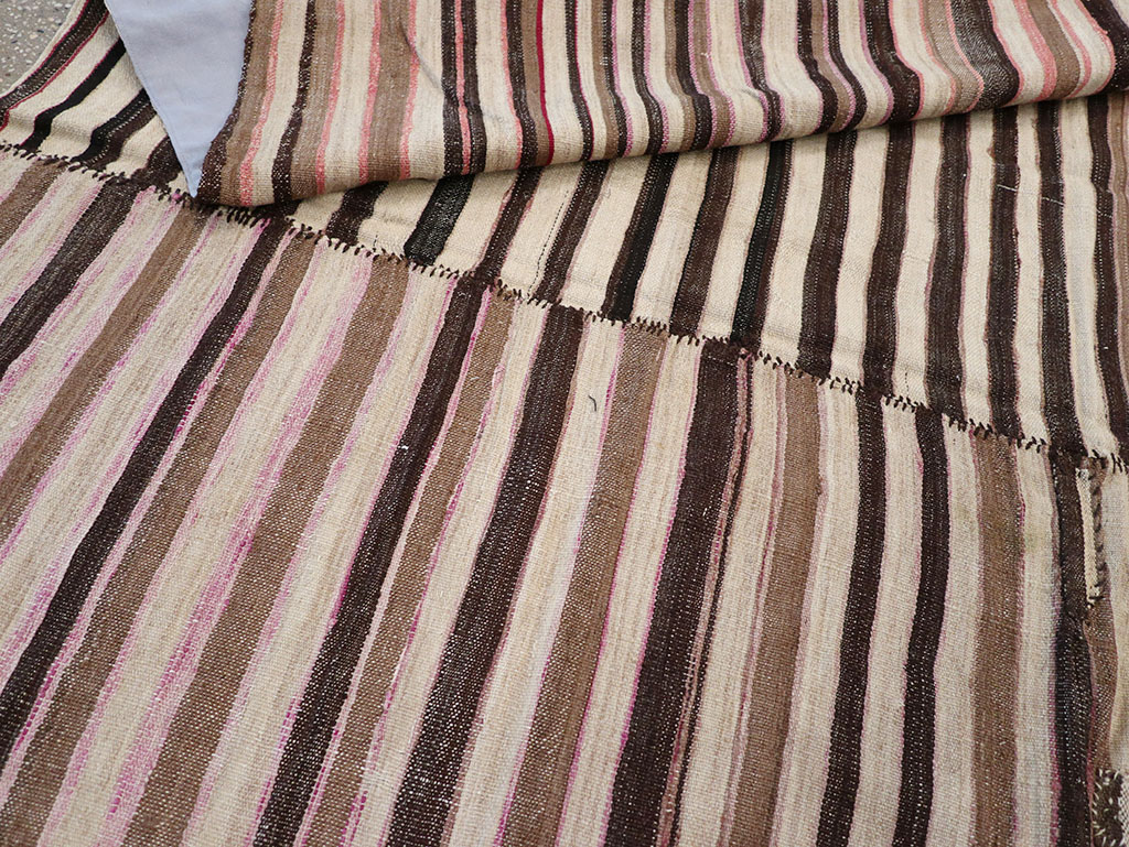 Vintage Persian Flatweave Kilim Accent Carpet, No.30148 - Galerie Shabab