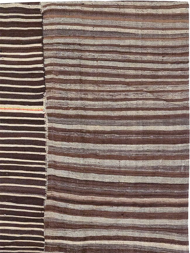 Vintage Persian Flatweave Kilim Accent Rug, No.30150 - Galerie Shabab