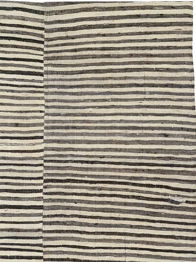 Vintage Persian Flatweave Kilim Room Size Carpet, No.30153 - Galerie Shabab