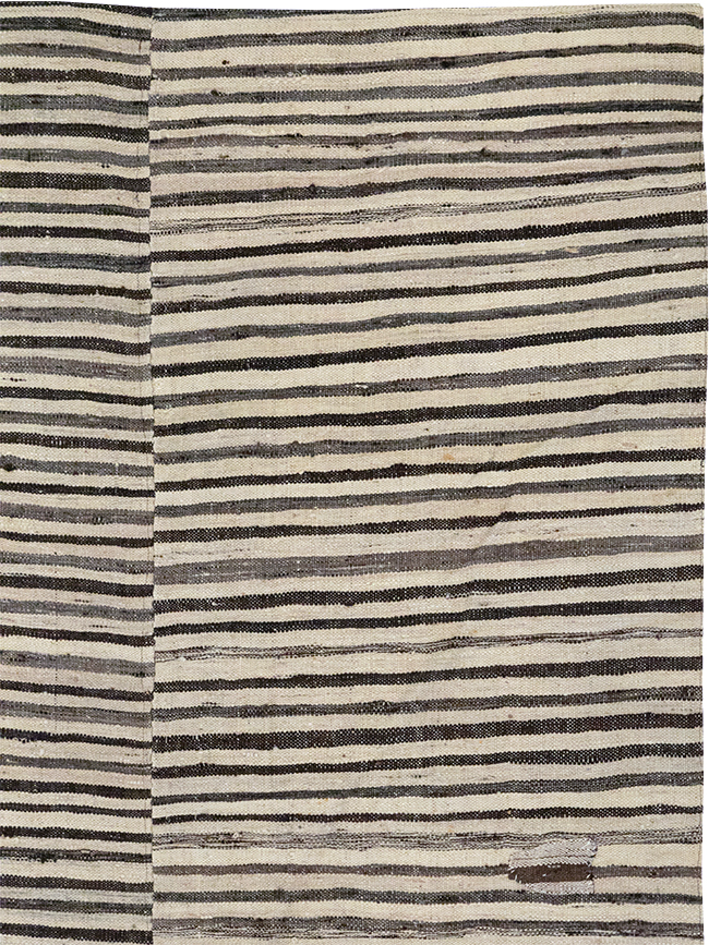 Vintage Persian Flatweave Kilim Room Size Carpet, No.30153 - Galerie Shabab