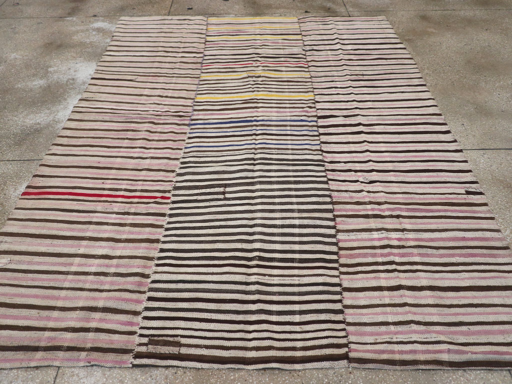 Vintage Persian Flatweave Kilim Accent Carpet, No.30154 - Galerie Shabab