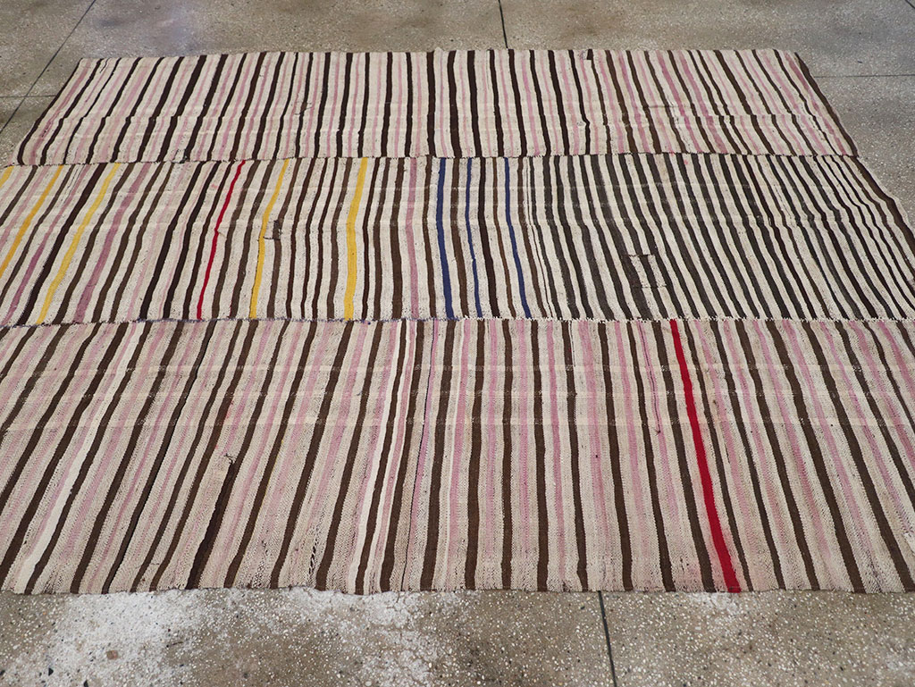 Vintage Persian Flatweave Kilim Accent Carpet, No.30154 - Galerie Shabab