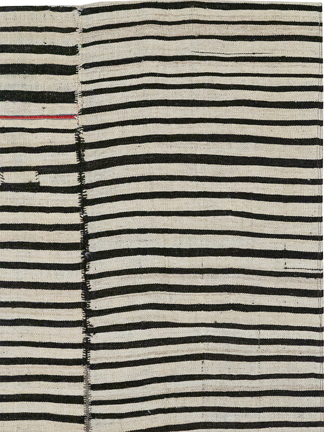 Vintage Persian Flatweave Kilim Accent Rug, No.30157 - Galerie Shabab