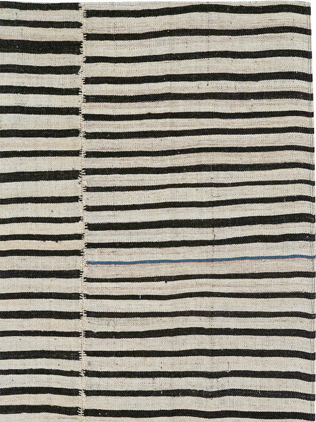 Vintage Persian Flatweave Kilim Accent Rug, No.30157 - Galerie Shabab