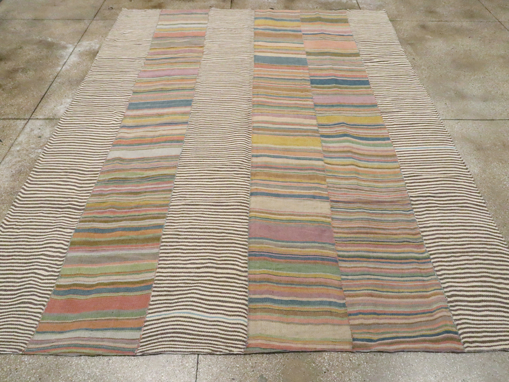 Vintage Turkish Flatweave Kilim Room Size Carpet, No.30158 - Galerie Shabab