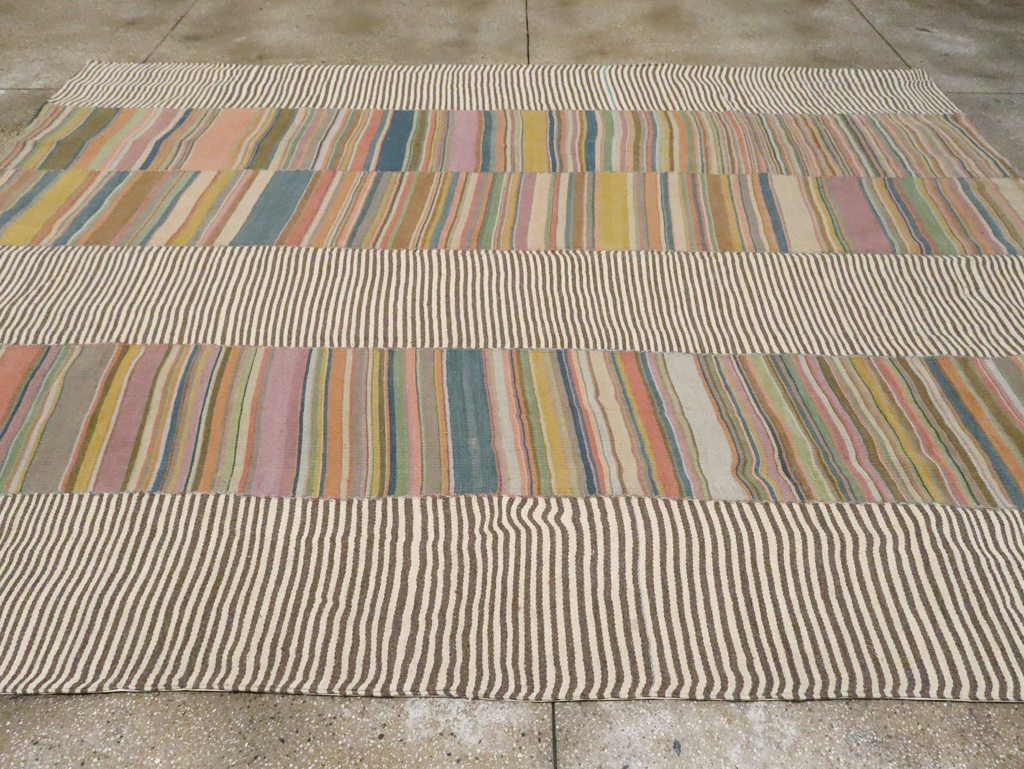 Vintage Turkish Flatweave Kilim Room Size Carpet, No.30158 - Galerie Shabab