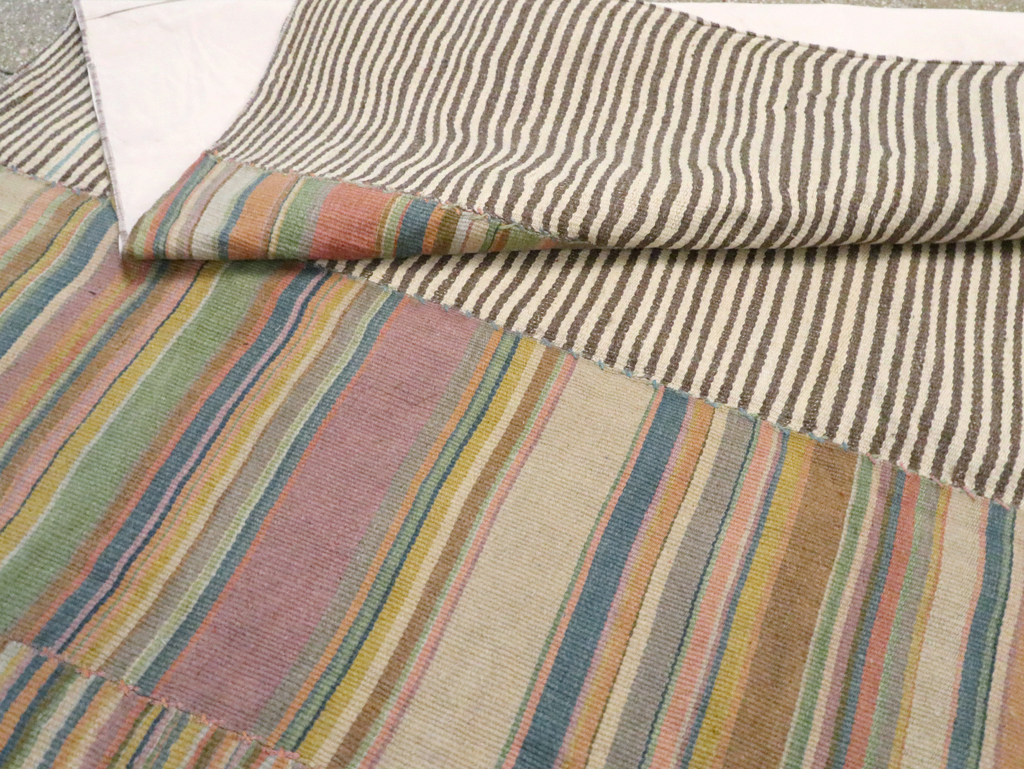 Vintage Turkish Flatweave Kilim Room Size Carpet, No.30158 - Galerie Shabab