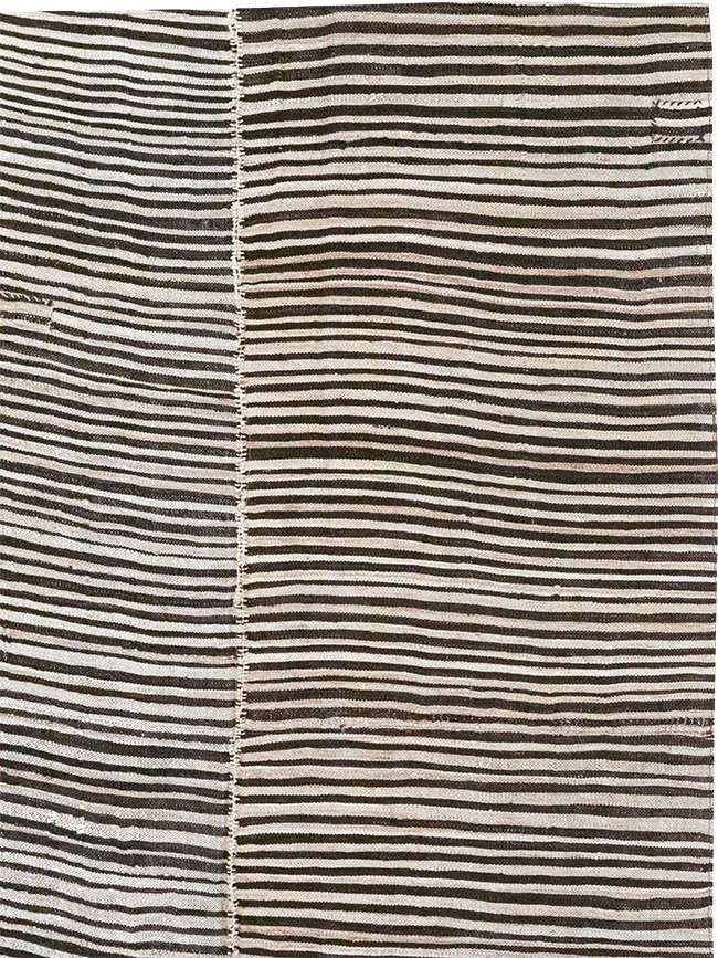 Vintage Persian Flatweave Kilim Accent Carpet, No.30162 - Galerie Shabab