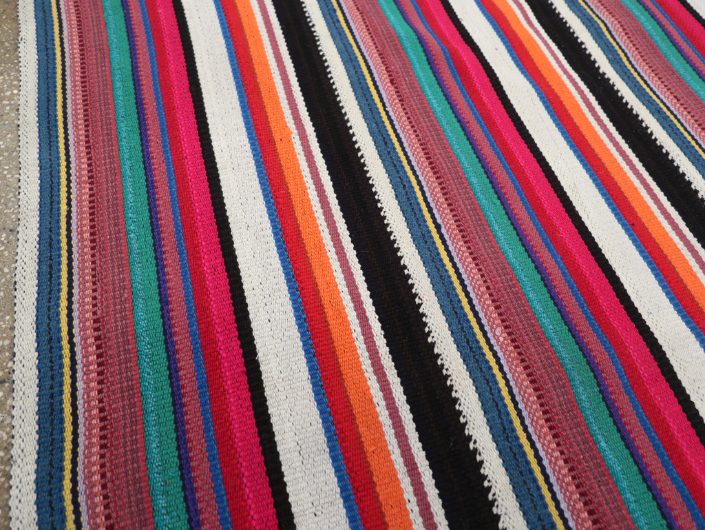 Vintage Turkish Flatweave Kilim Accent Rug, No.30165 - Galerie Shabab