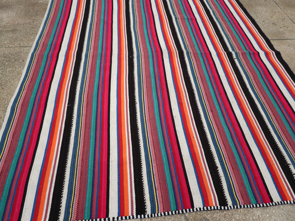 Vintage Turkish Flatweave Kilim Accent Rug, No.30165 - Galerie Shabab