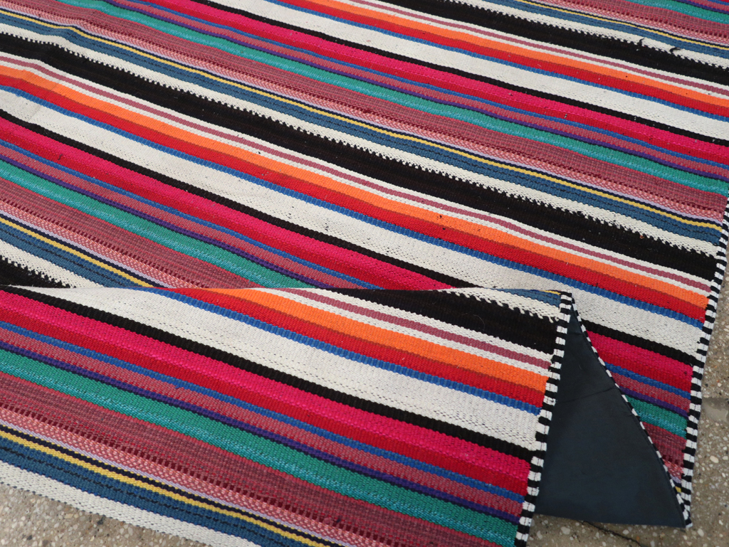 Vintage Turkish Flatweave Kilim Accent Rug, No.30165 - Galerie Shabab