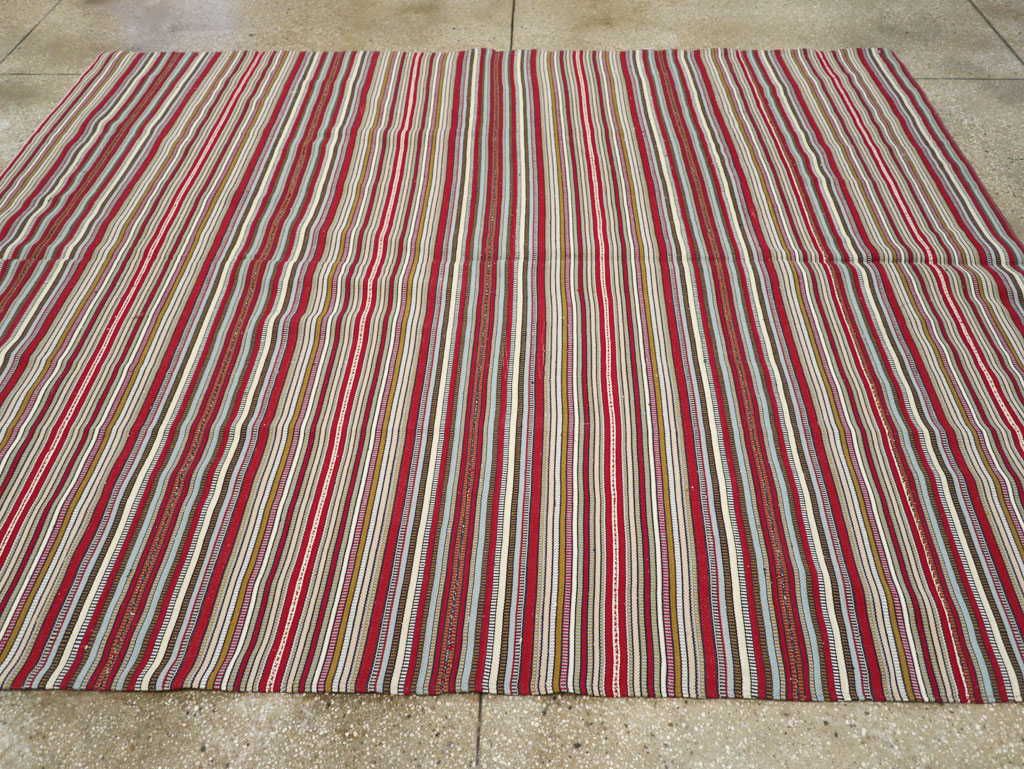 Vintage Turkish Flatweave Kilim Accent Carpet, No.30167 - Galerie Shabab