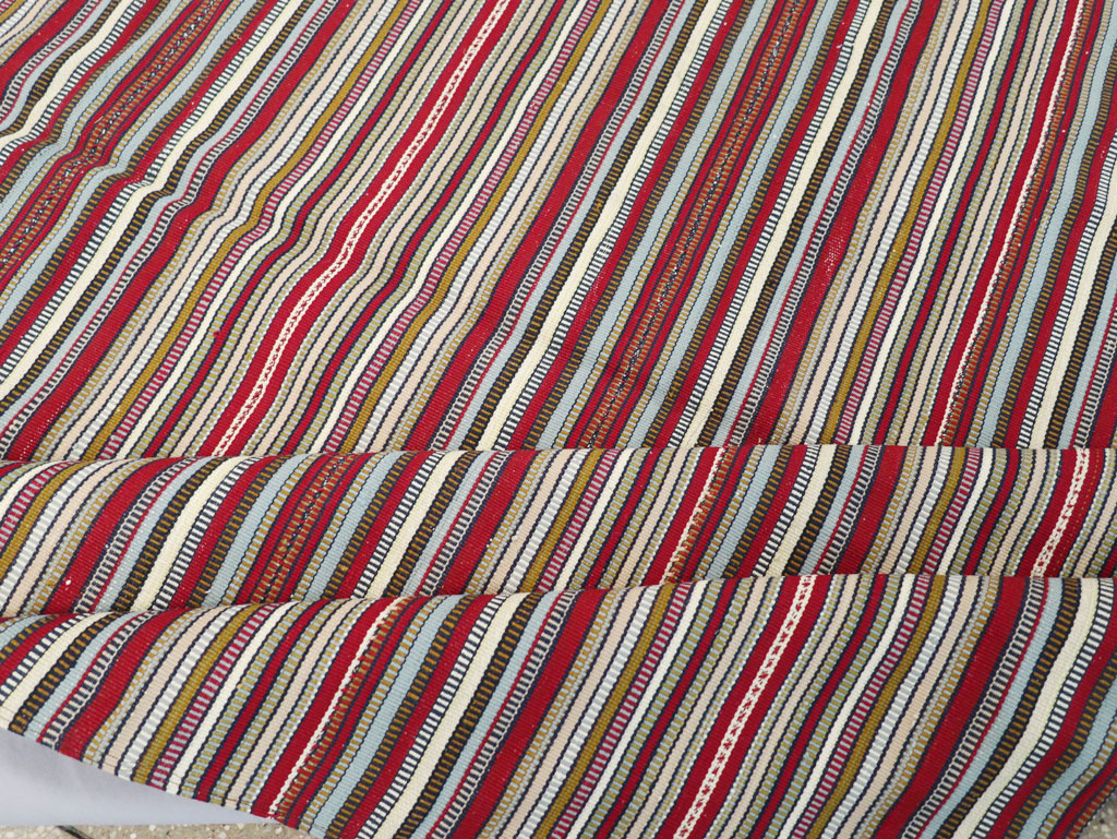 Vintage Turkish Flatweave Kilim Accent Carpet, No.30167 - Galerie Shabab