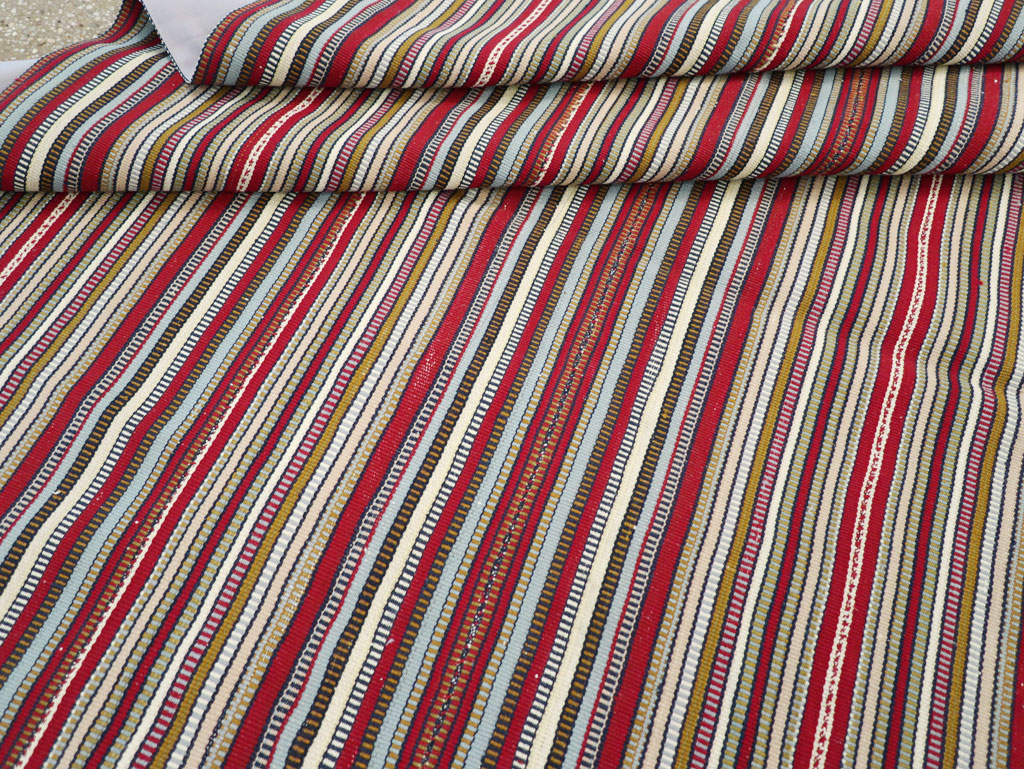 Vintage Turkish Flatweave Kilim Accent Carpet, No.30167 - Galerie Shabab