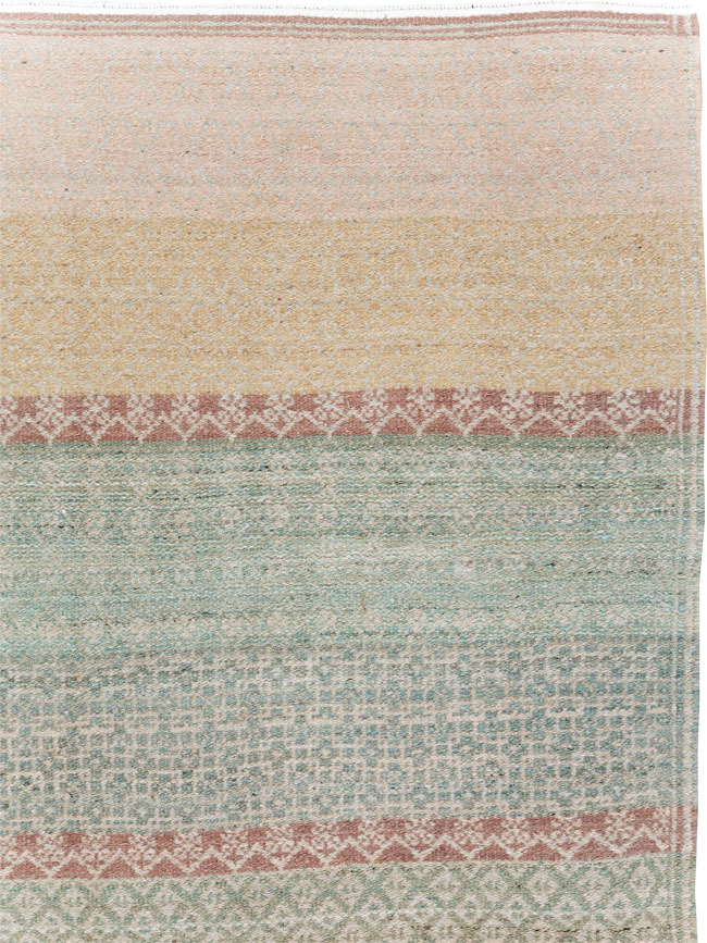 Vintage Persian Flatweave Kilim Accent Carpet, No.30168 - Galerie Shabab