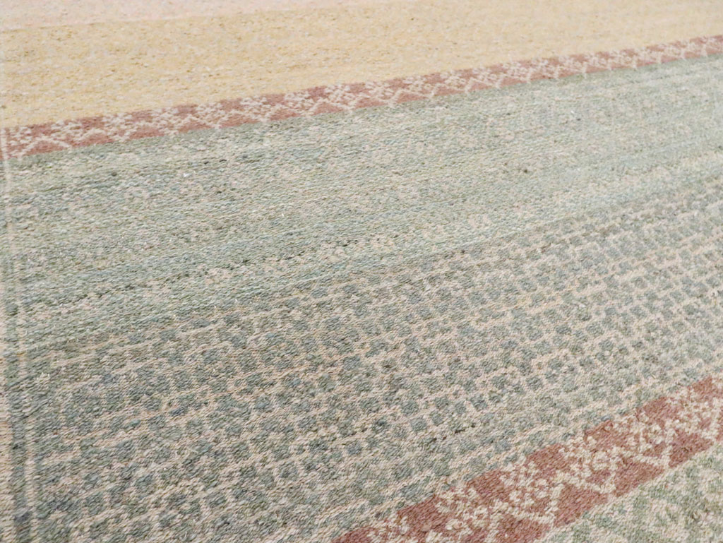 Vintage Persian Flatweave Kilim Accent Carpet, No.30168 - Galerie Shabab