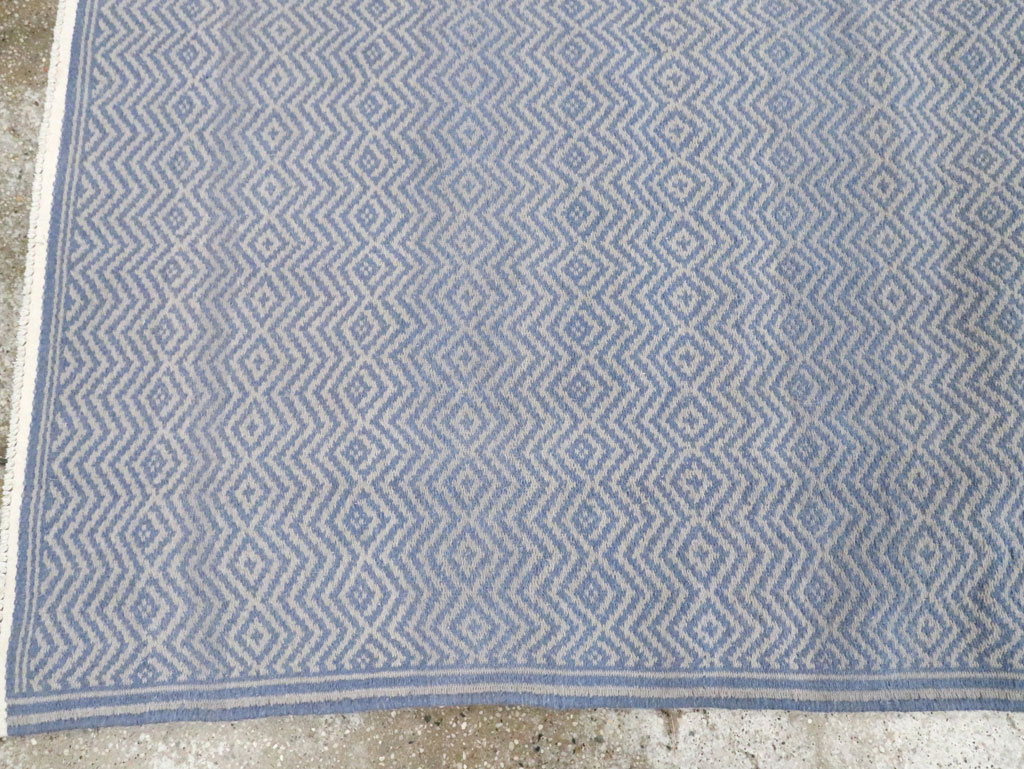 Vintage Persian Flatweave Kilim Accent Rug, No.30169 - Galerie Shabab