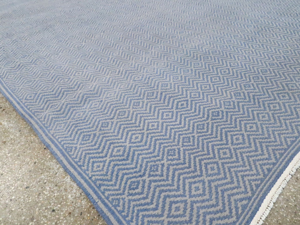 Vintage Persian Flatweave Kilim Accent Rug, No.30169 - Galerie Shabab