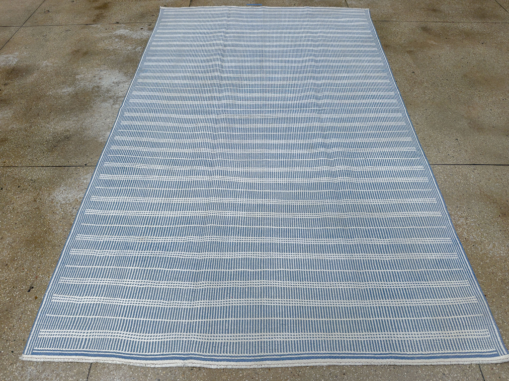 Modern Turkish Flatweave Kilim Accent Rug, No.30170 - Galerie Shabab