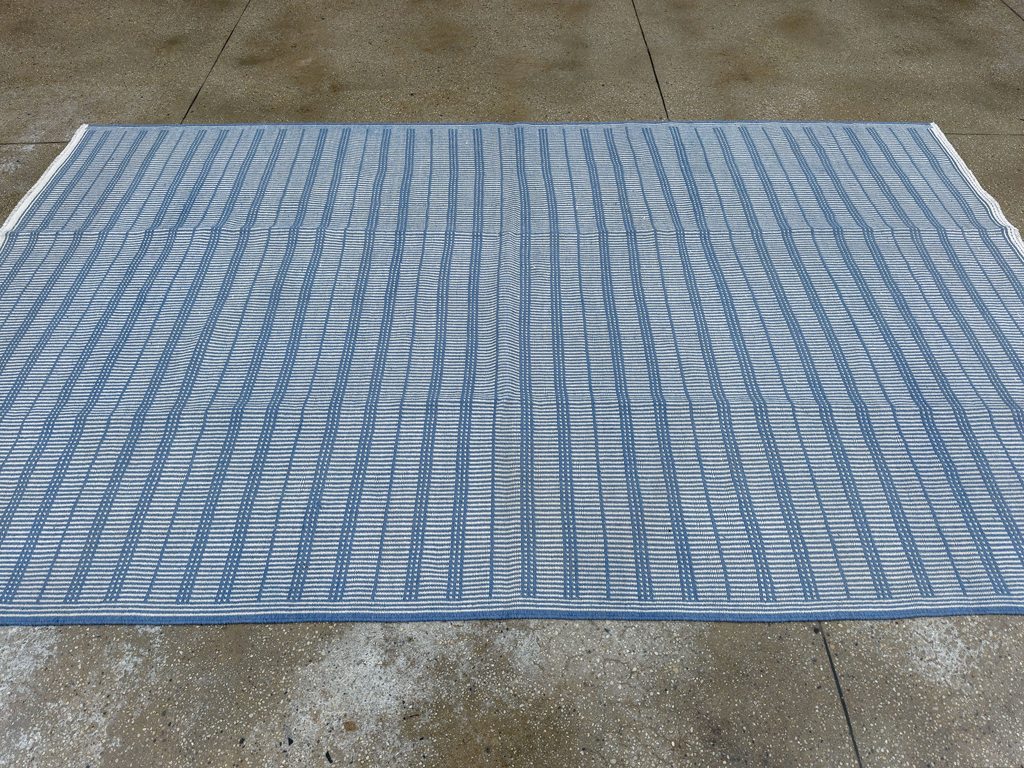 Modern Turkish Flatweave Kilim Accent Rug, No.30170 - Galerie Shabab