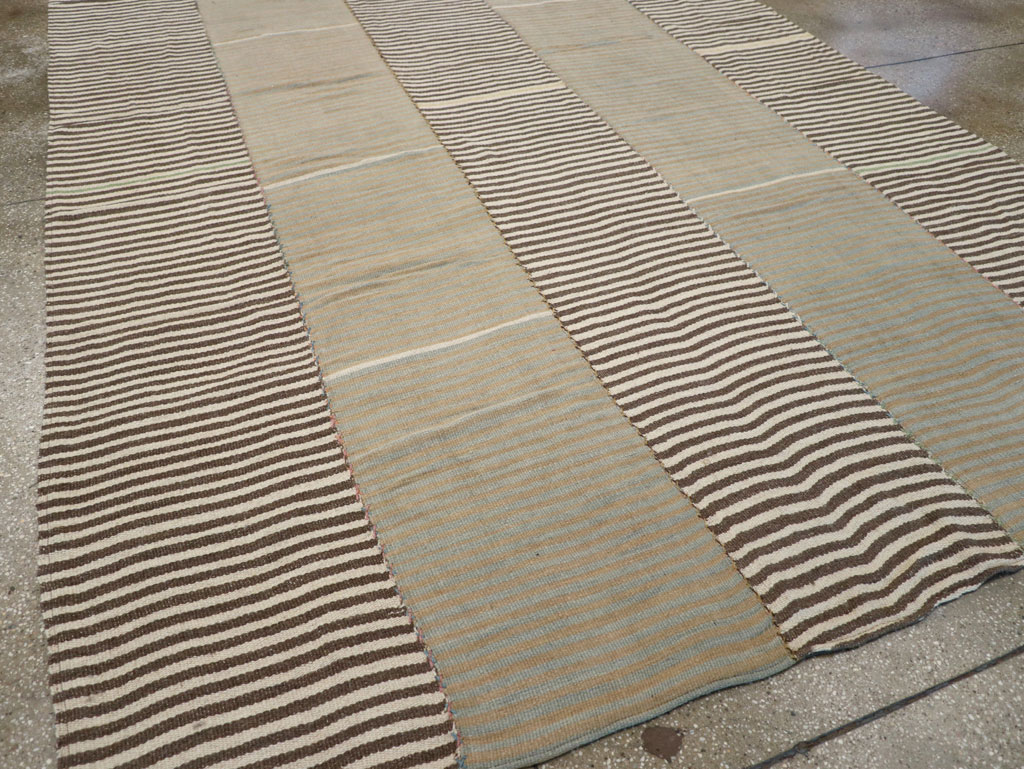 Modern Turkish Flatweave Kilim Room Size Carpet, No.30172 - Galerie Shabab