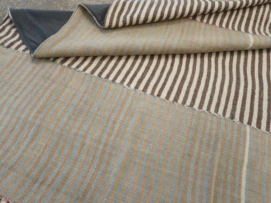 Modern Turkish Flatweave Kilim Room Size Carpet, No.30172 - Galerie Shabab