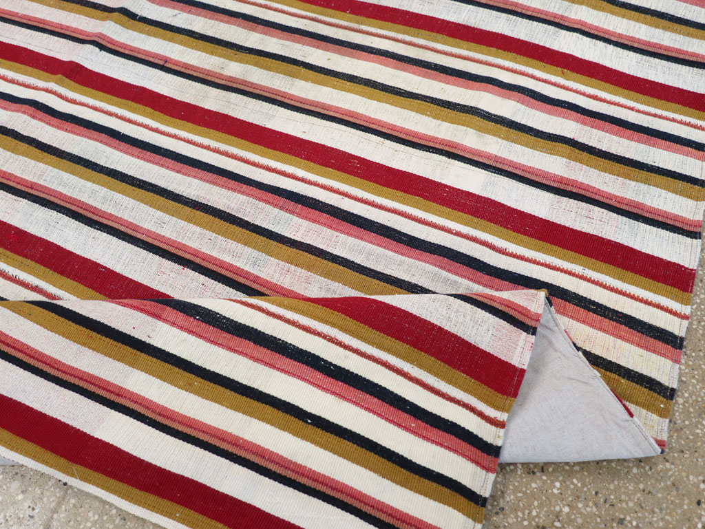 Vintage Turkish Kilim Accent Rug, No.30173 - Galerie Shabab