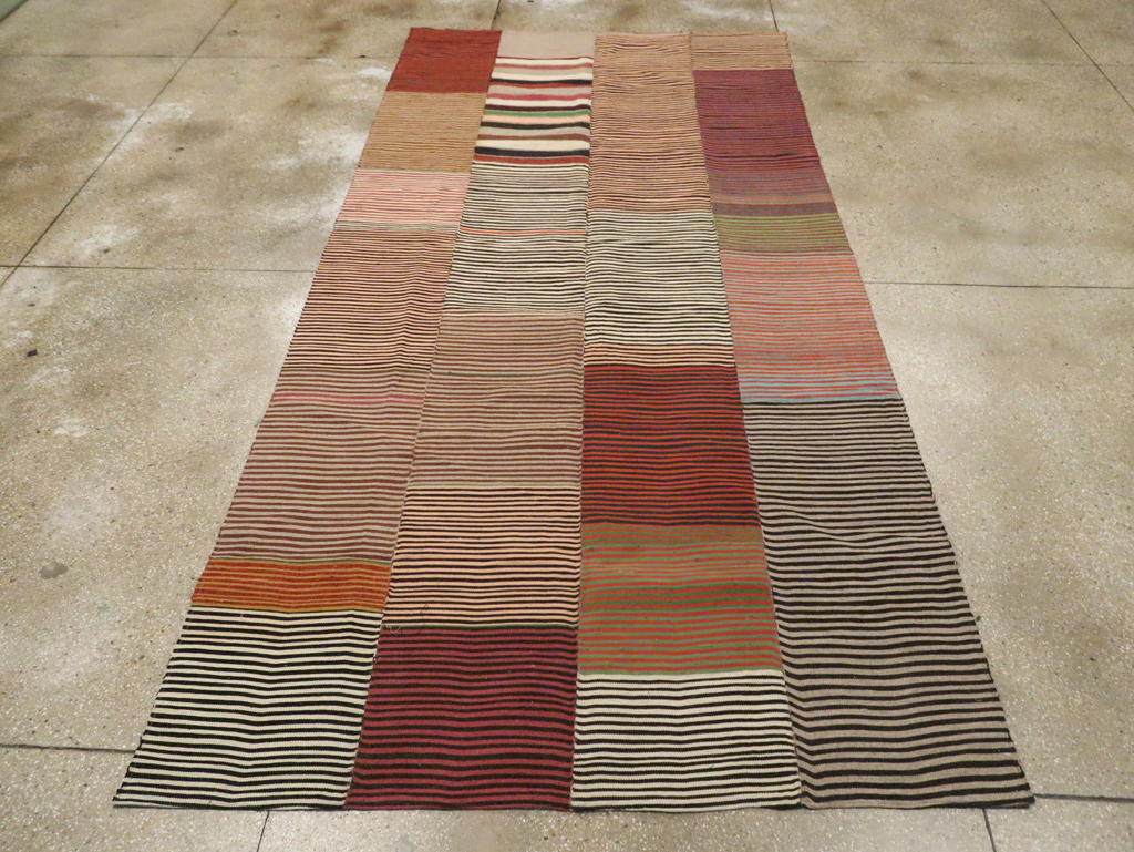 Vintage Turkish Flatweave Kilim Gallery Carpet, No.30177 - Galerie Shabab