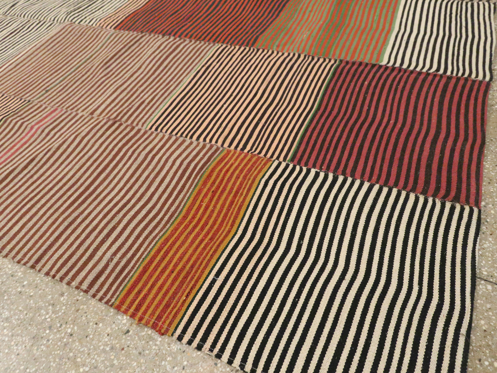 Vintage Turkish Flatweave Kilim Gallery Carpet, No.30177 - Galerie Shabab