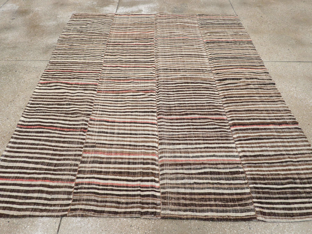 Vintage Persian Mazandaran Kilim Accent Carpet, No.30178 - Galerie Shabab