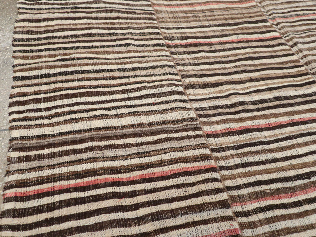 Vintage Persian Mazandaran Kilim Accent Carpet, No.30178 - Galerie Shabab