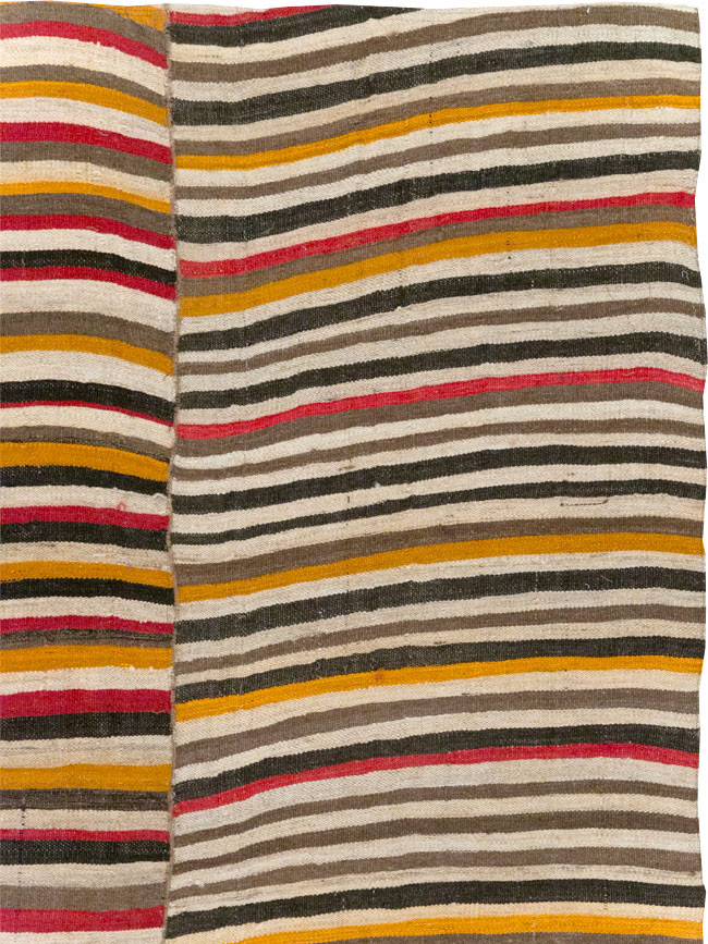 Vintage Persian Flatweave Kilim Accent Carpet, No.30179 - Galerie Shabab