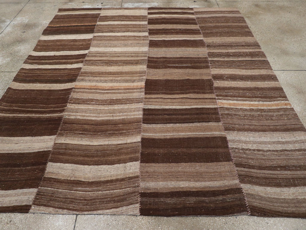 Contemporary Turkish Flatweave Kilim Small Room Size Carpet, No.30181 - Galerie Shabab