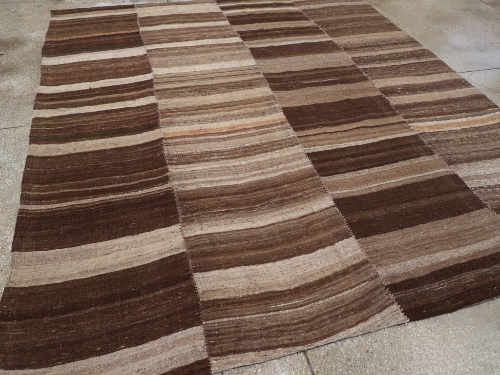 Contemporary Persian Flatweave Kilim Small Room Size Carpet, No.30181 - Galerie Shabab