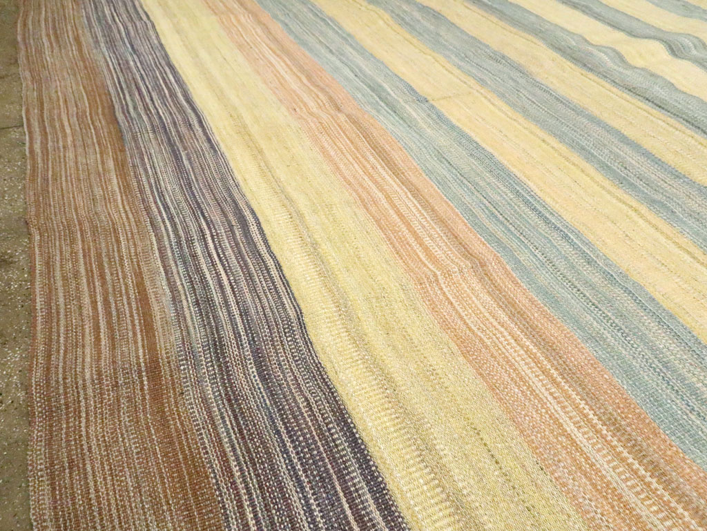 Modern Turkish Oversize Flatweave, No.30182 - Galerie Shabab